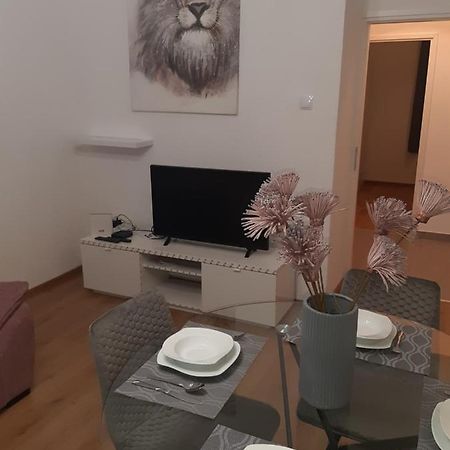 Apartman Vale Apartment Rijeka Bagian luar foto
